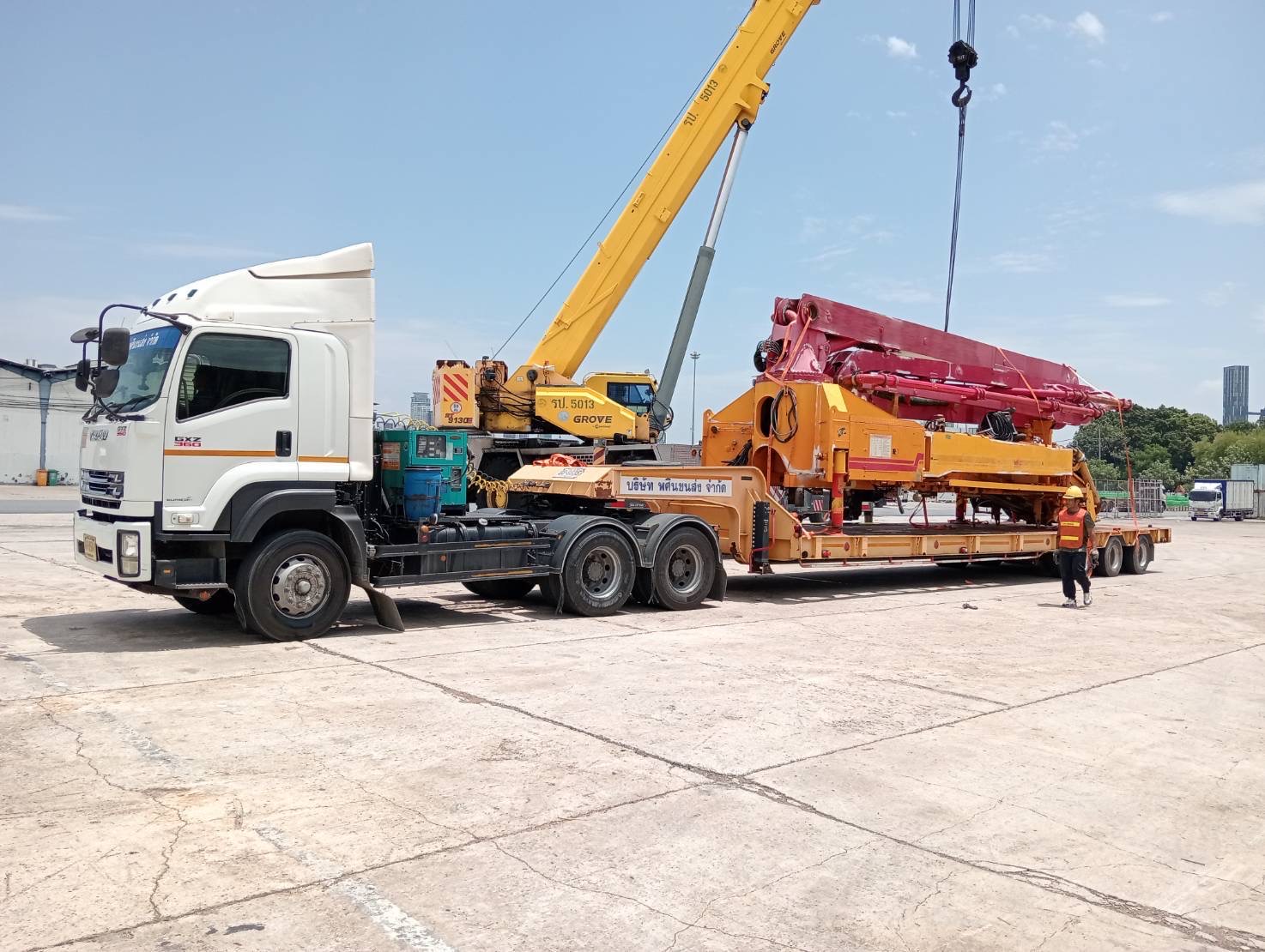 CS Linkage in Action: Moving Heavy Machinery for Export	